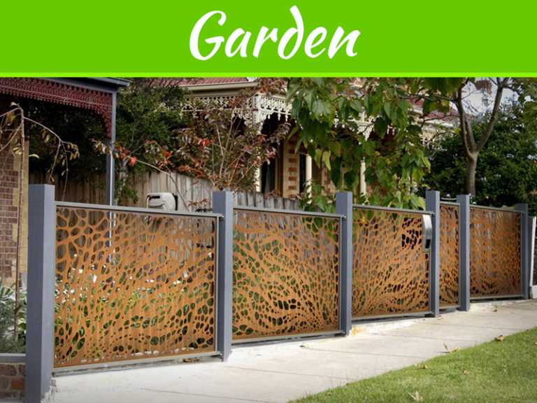 4 Decorative Borders And Fencing Designs For Your Backyard